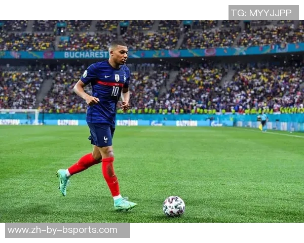 姆巴佩：从天赋少年到足球巨星的崛起与荣耀之路